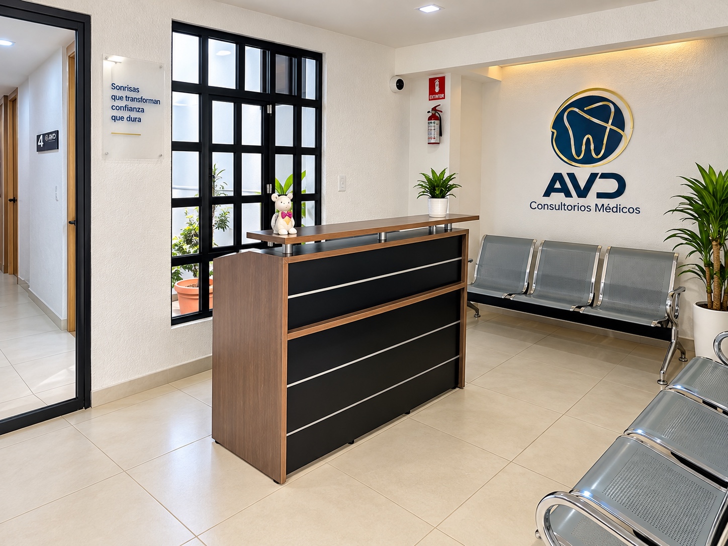 Recepción y sala de espera de los consultorios